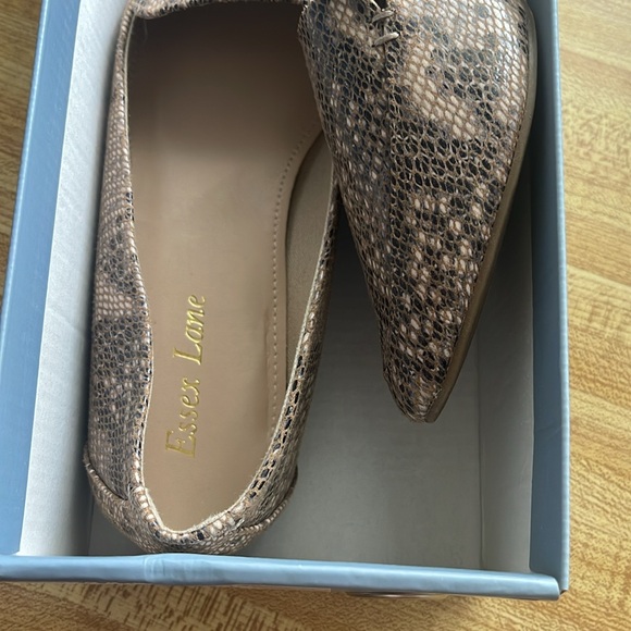 NEW IN BOX Essex Lane EL-ALEANOR Tan Multi Fashion Snake Flat Loafers 7 - Picture 12 of 13